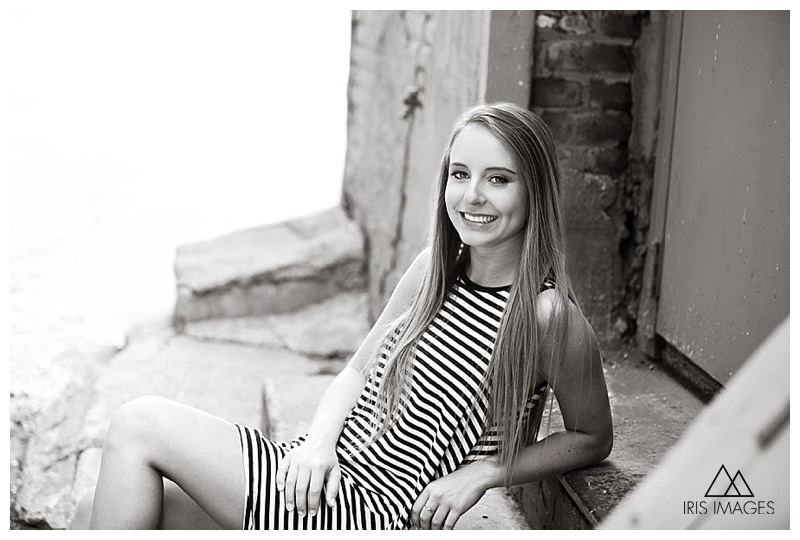 omaha-papillion-senior-photographers