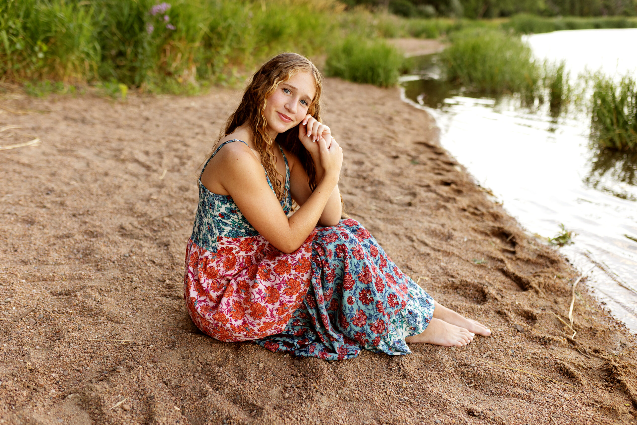 Omaha senior session at lake